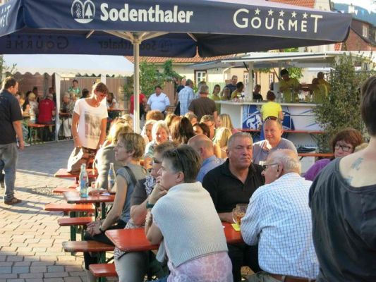 Strassen-_und_Hoffest 2014_019.jpg